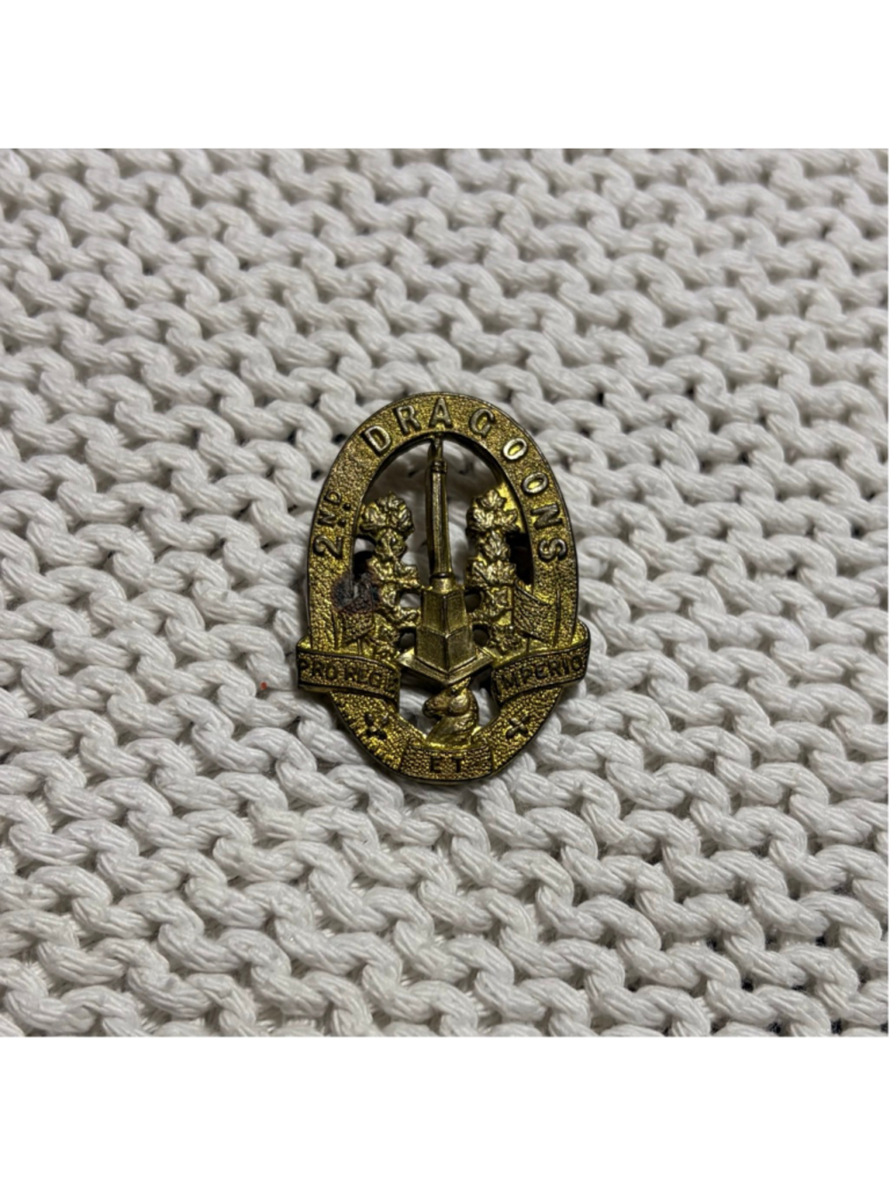 The 2nd Dragoons Canadian Militaria Cap Badge 1920s-1930s Stamped